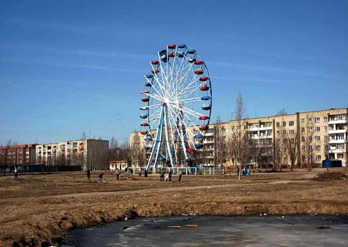 Переславль чермет. Колесо обозрения Переславль Залесский. Парк Победы Переславль-Залесский. Водокачка Переславль Залесский. Парк Победы Переславль.