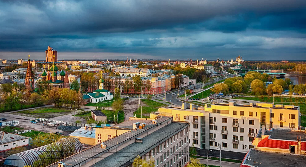 Районы г ярославля отзывы. Ярославль панорама. Ярославль панорама города. Ярославль вид сверху. Ярославль улицы города.